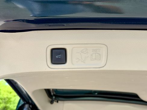Used 2021 Lincoln Navigator Reserve AWD/4WD image 14