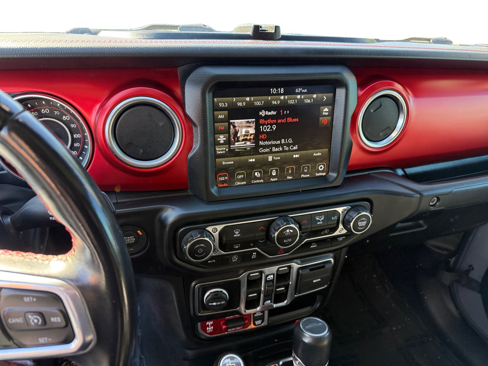 Used 2022 Jeep Gladiator Rubicon w/ Trailer Tow Package AWD/4WD image 12