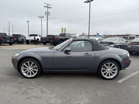 Used 2006 MAZDA MX-5 Miata Grand Touring image 4