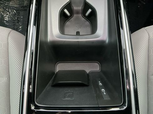 New 2026 Volkswagen ID.4 Pro S Plus image 17