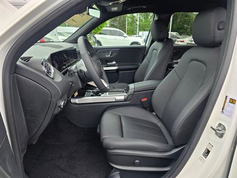 New 2026 Mercedes-Benz GLB 250 4MATIC image 13