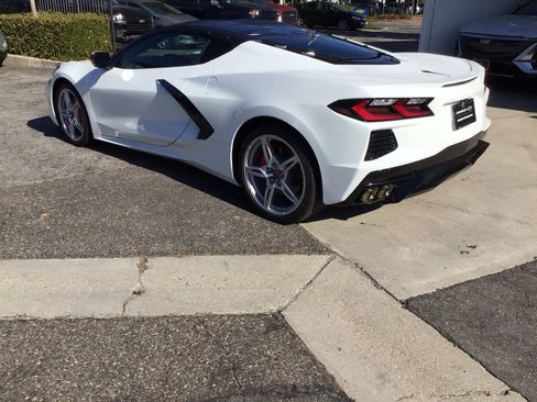 Used 2020 Chevrolet Corvette Stingray Coupe w/ 1LT image 3