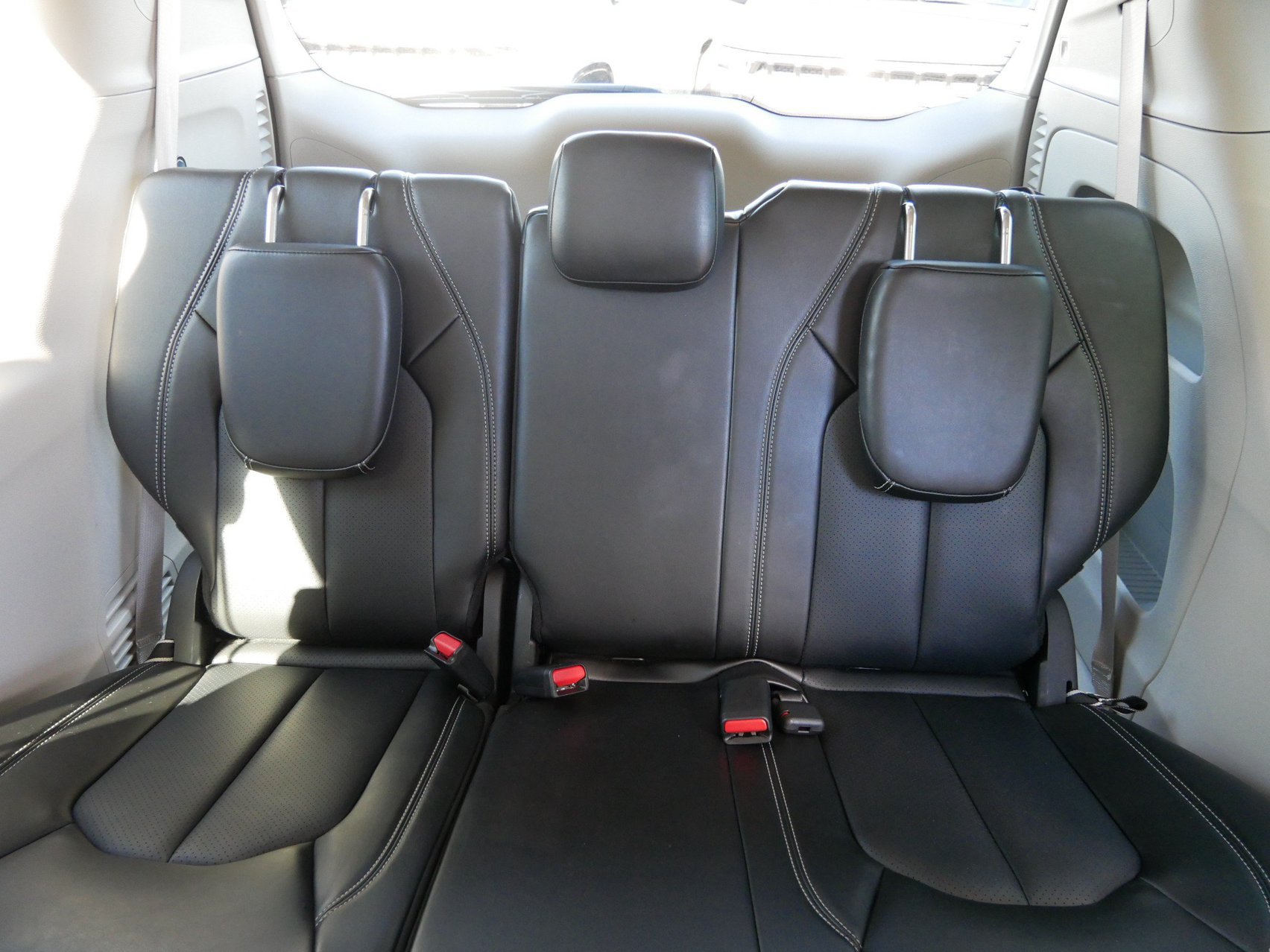 Used 2024 Chrysler Pacifica Touring-L FWD image 10