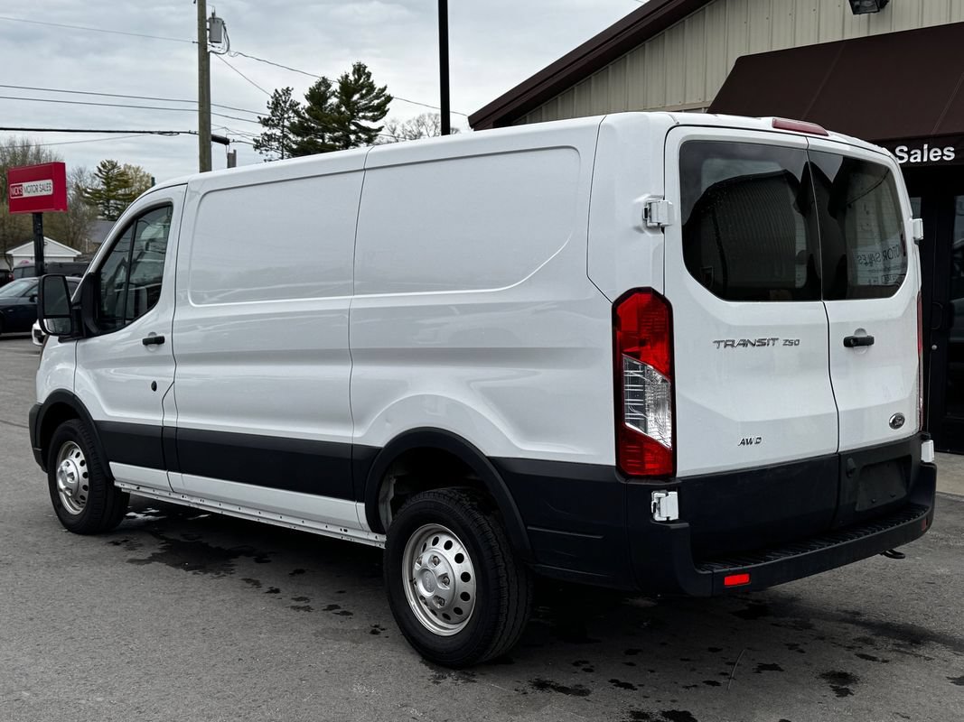 Used 2024 Ford Transit 250 Low Roof AWD w/ Exterior Upgrade Package image 4