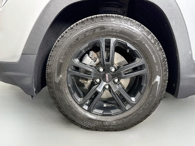 Used 2023 GMC Terrain AT4 AWD/4WD image 30