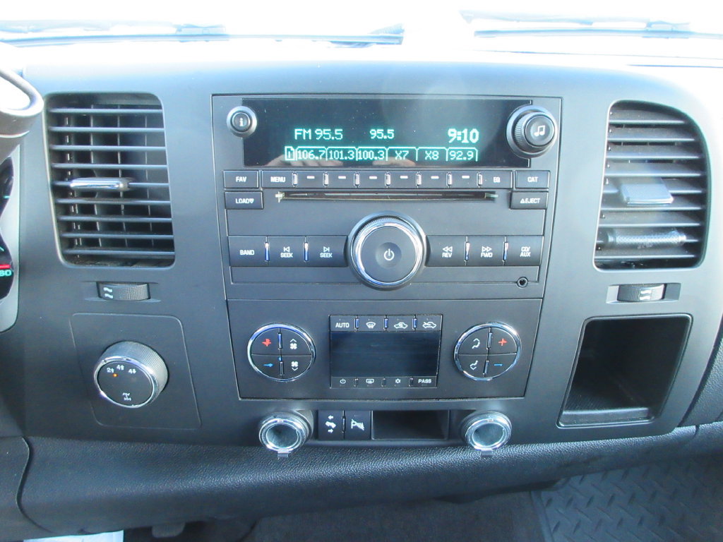 Used 2008 Chevrolet Silverado 2500 LT w/ 1LT Convenience Package AWD/4WD image 34