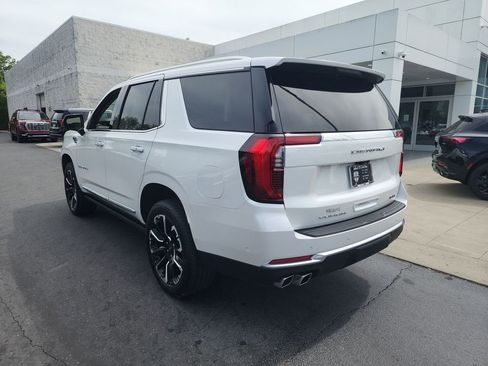 Certified 2025 GMC Yukon Denali w/ Denali Reserve Package AWD/4WD image 6