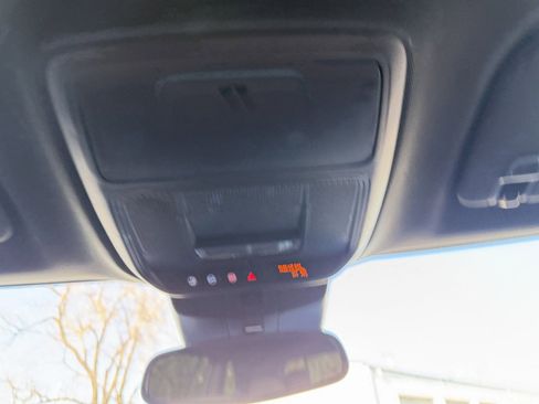 Used 2025 Buick Enclave Preferred image 21