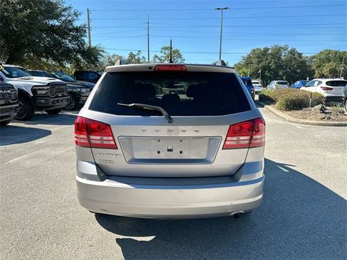 Used 2017 Dodge Journey SE image 5