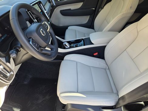 New 2026 Volvo XC40 B5 Plus w/ Protection Package Premier image 15