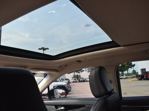 Used 2022 Lincoln Nautilus Reserve FWD image 17