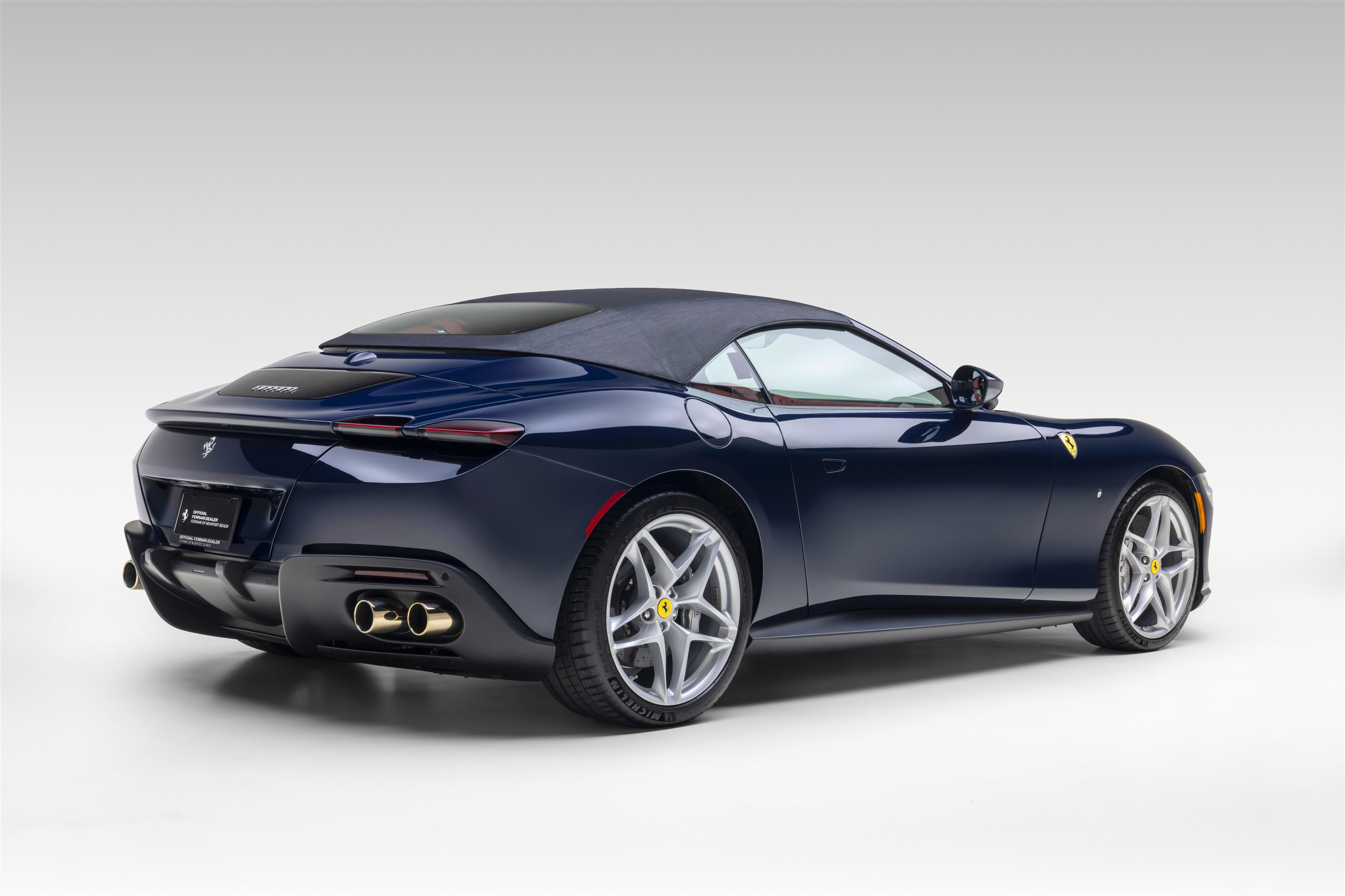 Certified 2024 Ferrari Roma Spider RWD image 11