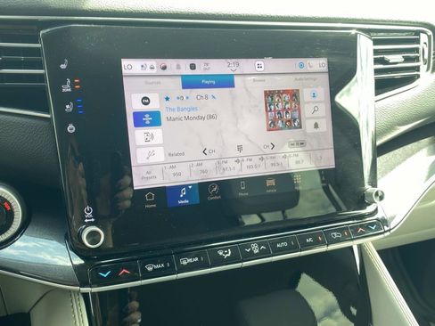 Certified 2024 Jeep Wagoneer L 2WD image 28