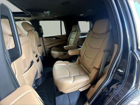Used 2020 Cadillac Escalade Platinum AWD/4WD image 22