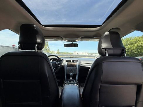Used 2014 Ford Fusion Titanium AWD/4WD image 23