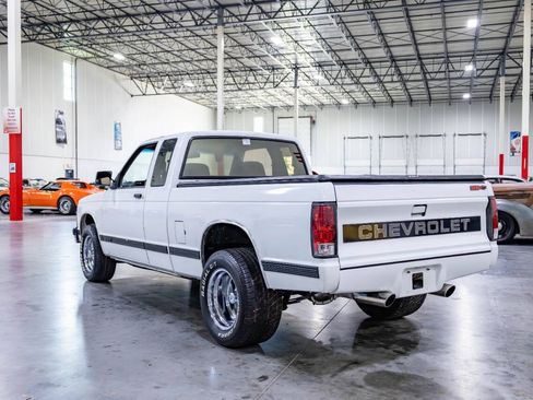 Used 1993 Chevrolet S10 Pickup 2WD Extended Cab image 5