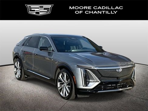 Used 2024 Cadillac Lyriq Luxury w/ LPO, Floor Liner Package image 1