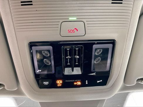 Used 2025 Volkswagen Atlas SEL AWD/4WD image 27