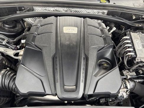 Used 2021 Porsche Macan GTS AWD/4WD image 34