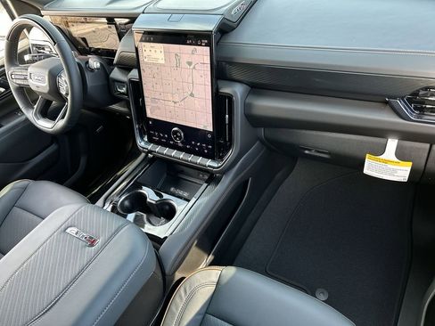 New 2026 GMC Yukon XL AT4 w/ AT4 Premium Plus Package image 30