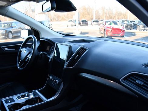 Used 2024 Ford Edge SEL w/ Convenience Package image 15