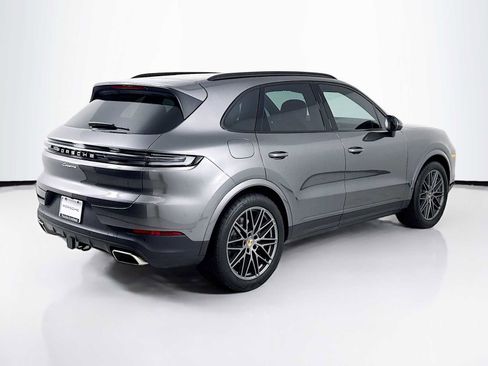 Used 2025 Porsche Cayenne image 9