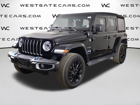 Used 2022 Jeep Wrangler Unlimited Sahara w/ Cold Weather Group AWD/4WD image 1
