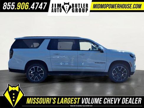 New 2026 Chevrolet Suburban RST w/ Comfort Package AWD/4WD image 2