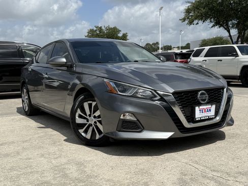 Used 2020 Nissan Altima 2.5 S FWD image 2