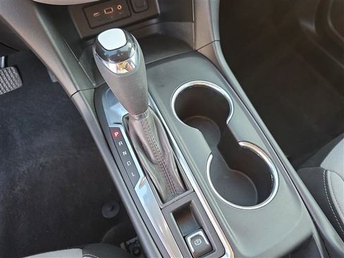 Used 2020 Chevrolet Equinox LS w/ LS Convenience Package image 19