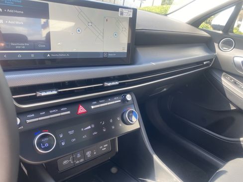 New 2025 Hyundai Sonata Limited image 10