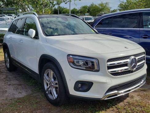 Used 2021 Mercedes-Benz GLB 250 image 1