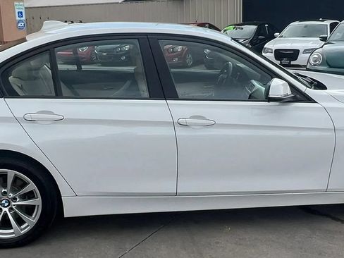 Used 2018 BMW 320i xDrive Sedan AWD/4WD image 15