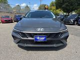 Certified 2024 Hyundai Elantra SE image 2