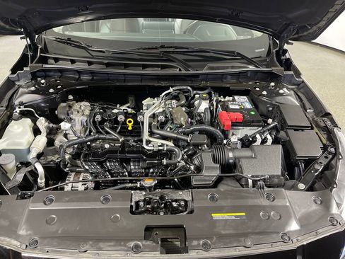 Used 2022 Nissan Altima 2.5 SR w/ Midnight Edition Package image 9