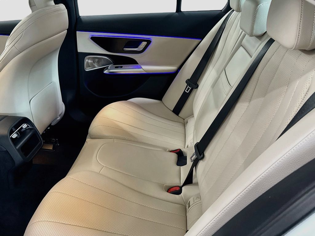 Used 2026 Mercedes-Benz E 350 4MATIC Sedan image 29