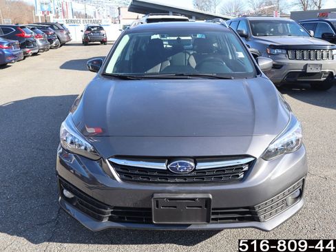 Used 2022 Subaru Impreza Premium image 2