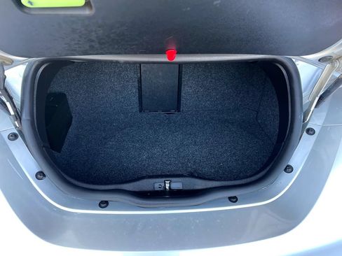 Used 2007 Volkswagen Beetle Convertible w/ Package 1 FWD image 11