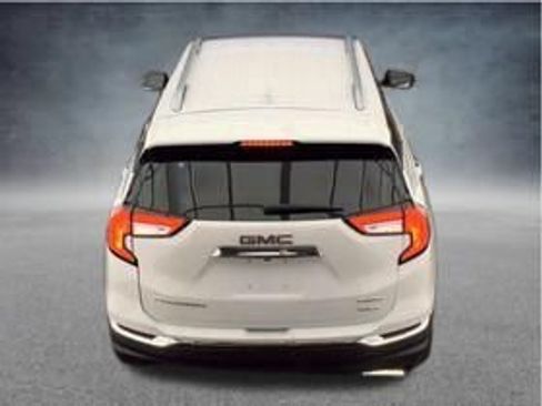 Used 2024 GMC Terrain SLT AWD/4WD image 8