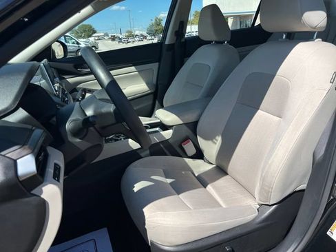 Used 2024 Nissan Altima 2.5 SV FWD image 34