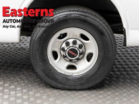Used 2021 Chevrolet Express 2500 RWD image 8
