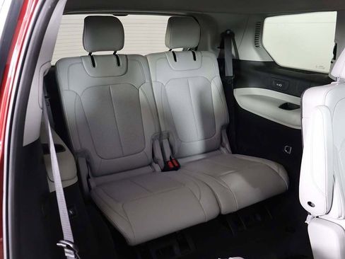 Used 2022 Jeep Grand Cherokee L Overland w/ Advanced Protech Group III image 44