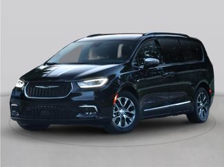 Used 2025 Chrysler Pacifica Select FWD video 1