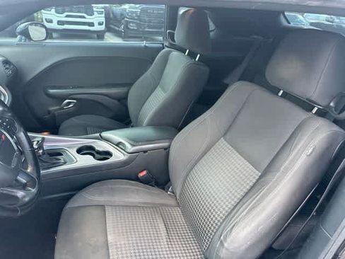 Certified 2019 Dodge Challenger SXT RWD image 5