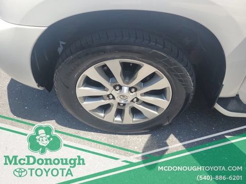 Used 2016 Toyota Sequoia Limited AWD/4WD image 40