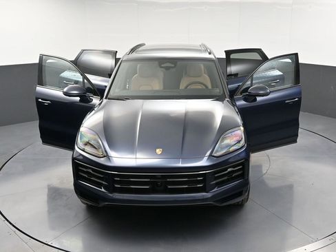 New 2026 Porsche Cayenne image 33