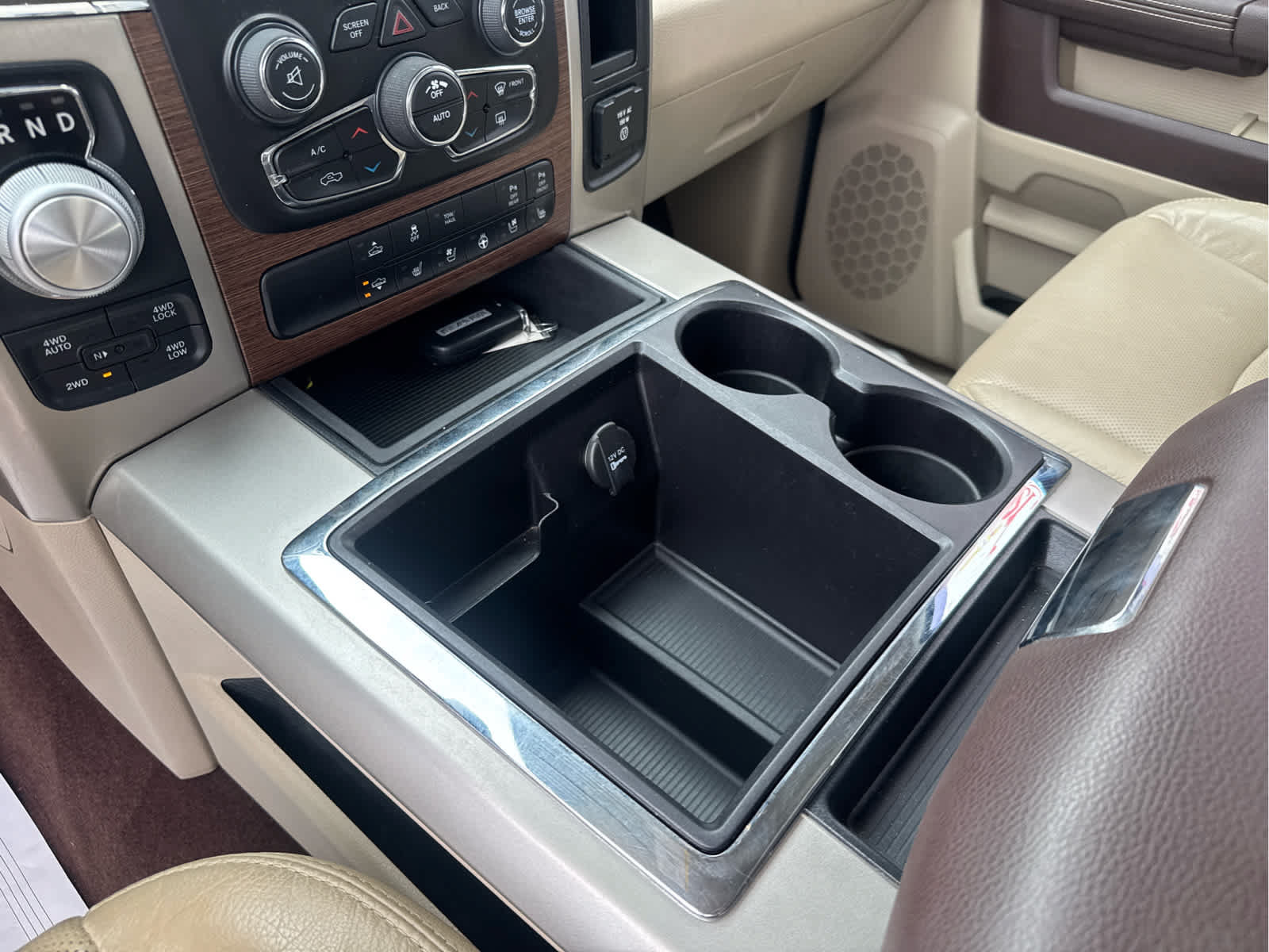 Used 2014 RAM 1500 Laramie w/ Convenience Group AWD/4WD image 34