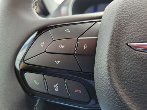 New 2026 Chrysler Pacifica Select image 18