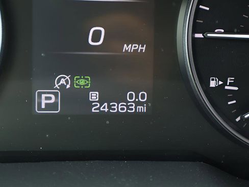 Used 2025 Subaru Outback Touring XT w/ Popular Package #2 AWD/4WD image 2