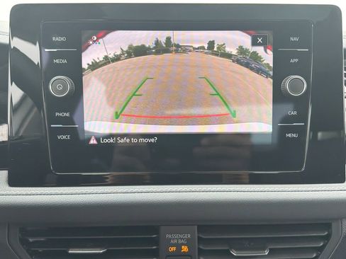 Certified 2025 Volkswagen Jetta SEL FWD image 17